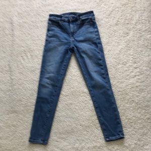 Womens AE high waist skinny jeans size 2